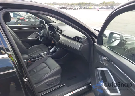 2023 Audi Q3 Premium 45 Tfsi S Line Quattro Tiptronic z USA, uszkodzony, nr VIN WA1DECF37P1068638